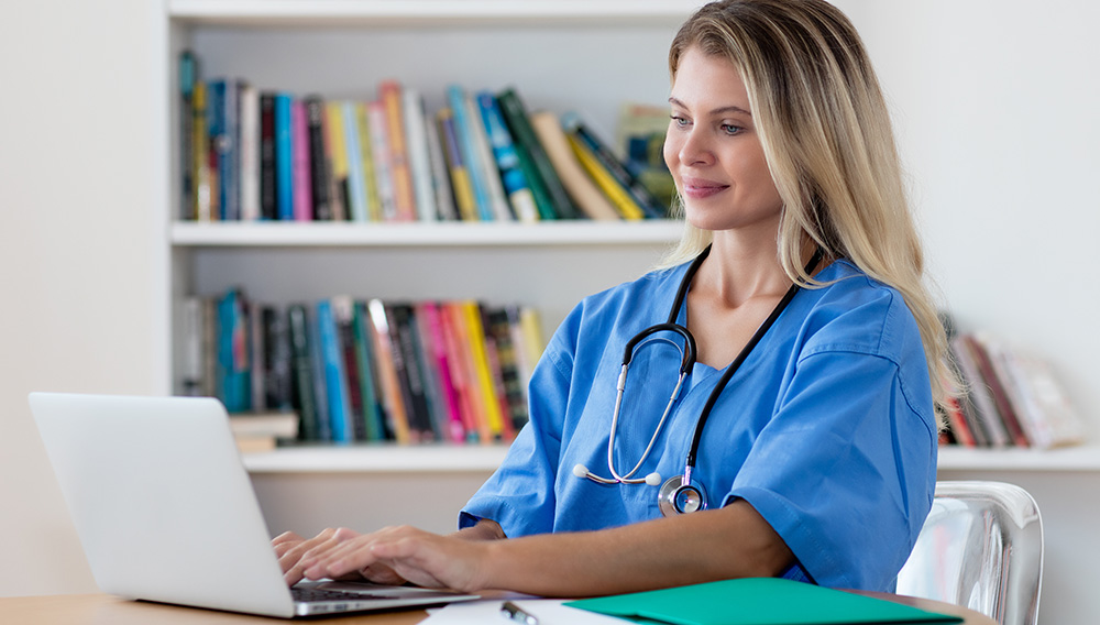 A generous credit transfer policy and several online RN programs from Excelsior University help dedicated nurses reach the next level in their careers.