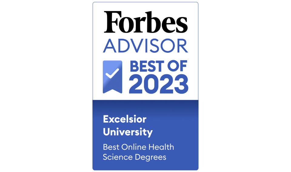 Insignia que reconoce a la Universidad Excelsior como uno de los mejores programas de ciencias de la salud en línea de 2023 según Forbes Advisor.