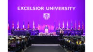 La Universidad Excelsior celebró su 53ª ceremonia anual de graduación en el MVP Arena el 12 de julio de 2024.